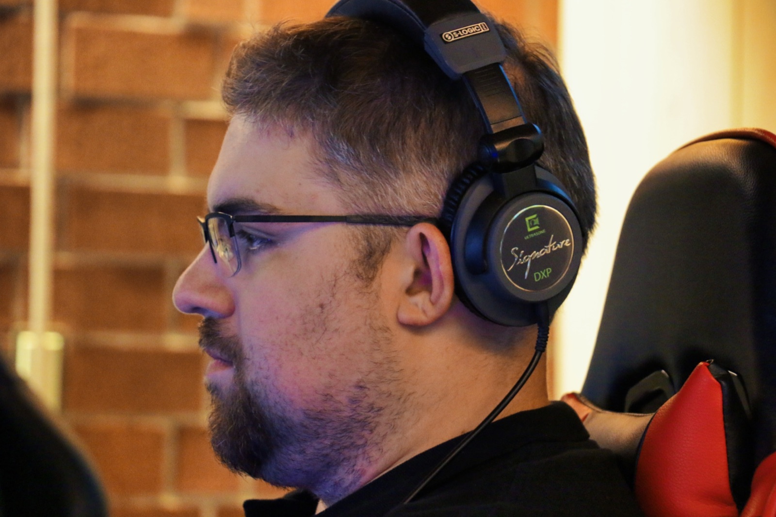 Stephan mit Headset an der LAN-Party